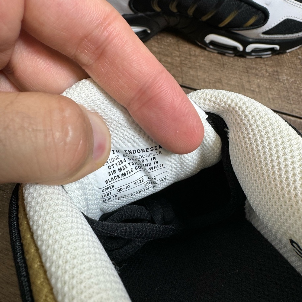 SAMPLE Nike Air Max Tailwind 4 Metallic Gold Men's Size 9 US NEW Sneakers - Picture 7 of 7